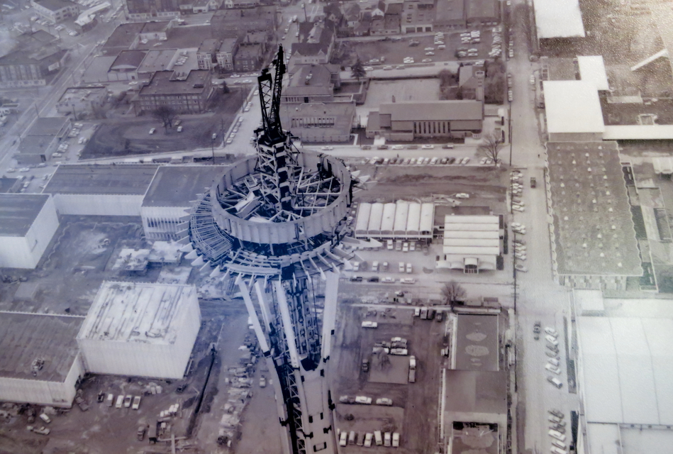 Строительство телевышки Space Needle в 1962 году