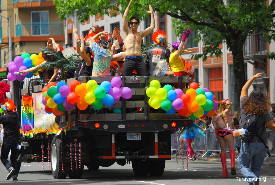 Гей-парад в Сиэтле проходит каждый год в июне 