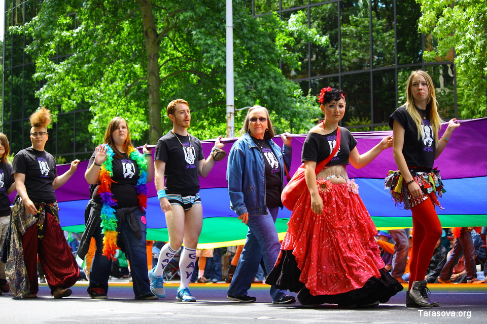 Парад в 2012 проходил 24 июня в центре города  Сиэтла 