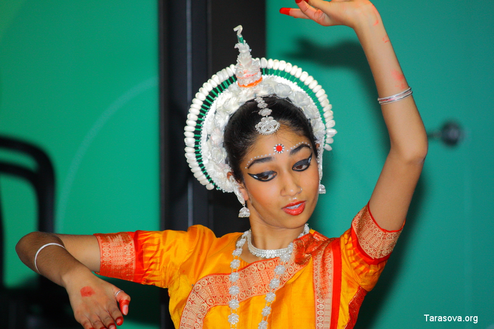  Индийский  танцевальный коллектив  Urvasi Dance Ensemble Classical Odissi 