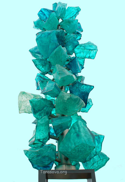 Голубые кристаллы поливинила.