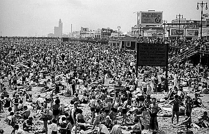 От желающих отдохнуть на пляже Брайтона на было отбоя. 1936 год